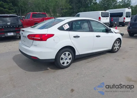 2018 Ford Focus S from USA, damaged, VIN 1FADP3E28JL225846